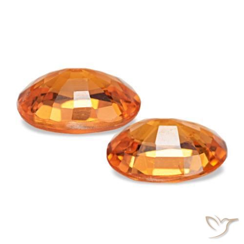 1.13カラットの天然Medium Dark-Orangeスペサルティンガーネット（5.7×4 mm・オーバルカット）