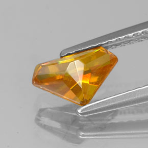 1.20カラットの天然オレンジスファレライト（8.3×5.6 mm・ファンシーシェイプ）