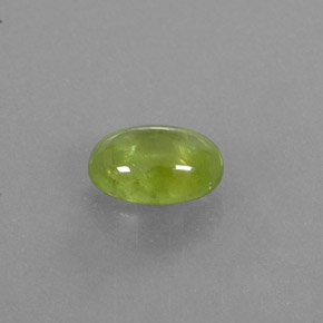 2.93カラットの天然黄色がかった緑スフェーン（10.1×7.4 mm・透明）