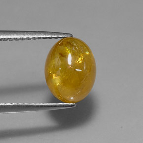 3.24カラットの天然ゴールデンイエロースフェーン（9.3×7.2 mm・オーバルカット）