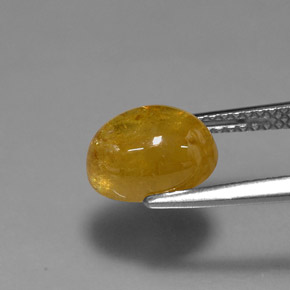 3.24カラットの天然ゴールデンイエロースフェーン（9.3×7.2 mm・オーバルカット）