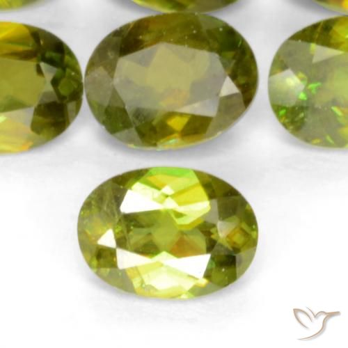 0.45ct 天然 ウォームフォレストグリーン スフェーン, 楕円形, VS-SI