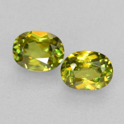 自然派の商品を探す 0.40ct ミディアムグリーン スフェーン 宝石, オーバルカット, スリランカ からGemSelectで. 在庫あり、世界各国へ発送!
