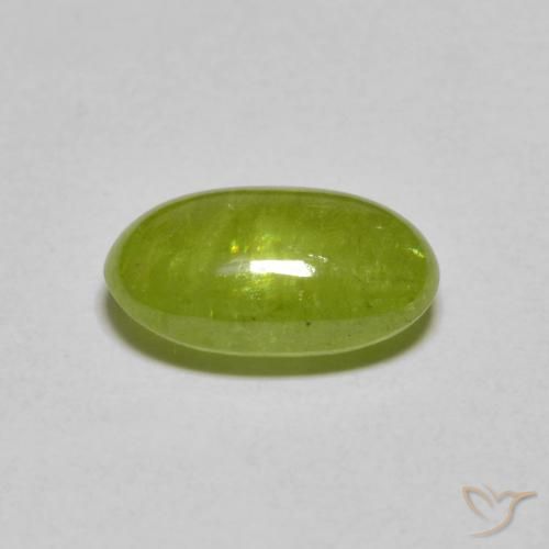 2.33カラットの天然鮮やかな緑スフェーン（10×6.3 mm・オーバルカット）