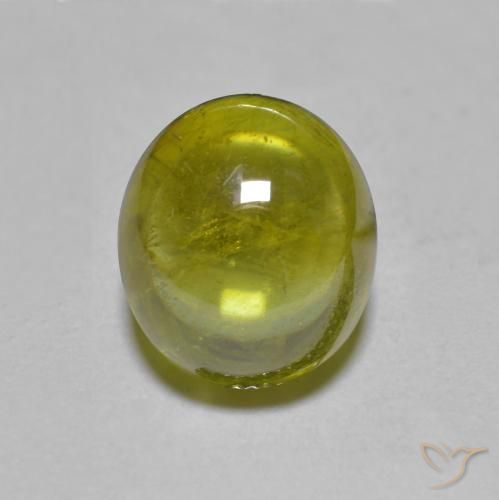 2.40カラットの天然ウォームフォレストグリーンスフェーン（8.1×7.2 mm・オーバルカット）