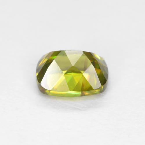 0.45カラットの天然ミディアムグリーンスフェーン（4.8×3.9 mm・クッションカット）