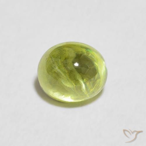 0.65ct 天然 薄いフォレストグリーン スフェーン, 楕円形, 透明