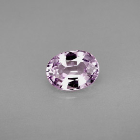 1.27カラットの天然ピンクがかった紫スピネル（7.5×5.6 mm・オーバルカット）