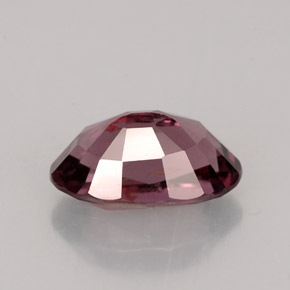 1.90カラットの天然レッドローズスピネル（9.3×5.7 mm・オーバルカット）