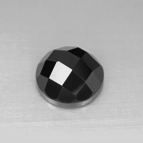 5.03カラットの天然黒スピネル（10.29 mm・ラウンドカット）