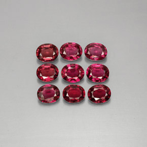 カラットの天然レッドスピネル（5.3×4.2 mm・オーバルカット）