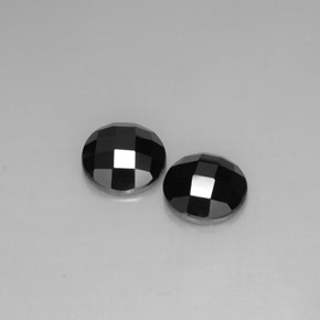 カラットの天然黒スピネル（10.14 mm・ラウンドカット）