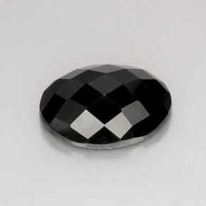 10.35カラットの天然黒スピネル（16×12 mm・オーバルカット）