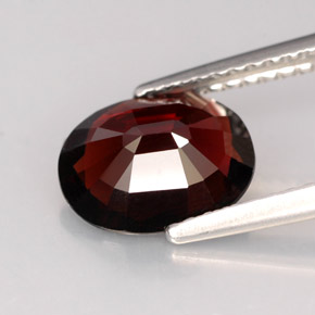 1.80カラットの天然ディープレッドスピネル（9.1×7.1 mm・オーバルカット）