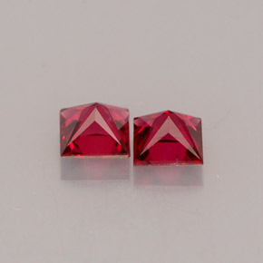カラットの天然ピンクレッドスピネル（3.3×3.3 mm・四角）