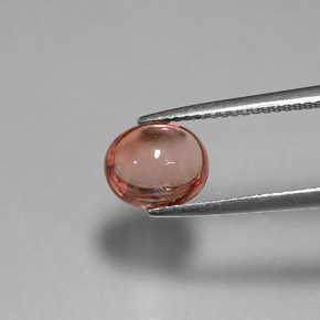 2.47カラットの天然ローズスピネル（8.5×7.2 mm・オーバルカット）