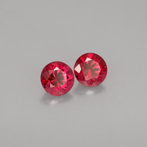 カラットの天然ピンクレッドスピネル（4.12 mm・ラウンドカット）