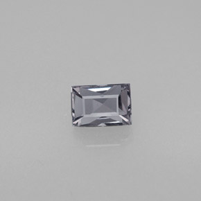 0.55カラットの天然グレーバイオレットスピネル（4.9×3.5 mm・バゲット）