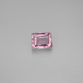 0.50カラットの天然ピンクスピネル（5×3.8 mm・バゲット）