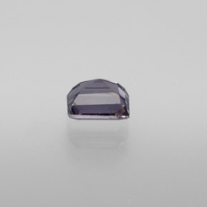 0.53カラットの天然ライトバイオレットスピネル（4.8×3.6 mm・バゲット）