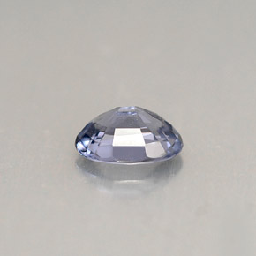 0.71カラットの天然バイオレットブルースピネル（6.4×4.6 mm・オーバルカット）