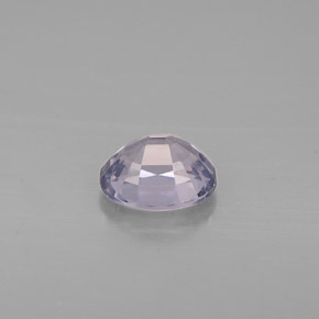 0.93カラットの天然淡い青みがかった紫スピネル（6.4×5.1 mm・オーバルカット）