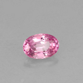 0.55カラットの天然ピンクスピネル（5.8×4 mm・オーバルカット）