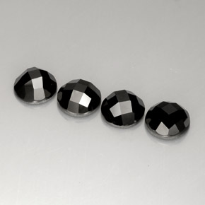 カラットの天然黒スピネル（10.01 mm・ラウンドカット）
