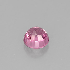 0.89カラットの天然ピンクスピネル（5.24 mm・ラウンドカット）