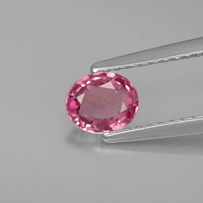0.68カラットの天然ピンクスピネル（5.7×4.8 mm・オーバルカット）