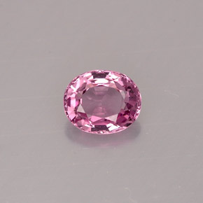 0.67カラットの天然パープルスピネル（5.8×4.8 mm・オーバルカット）