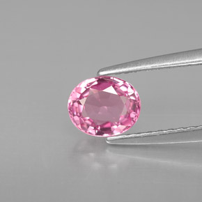 0.79カラットの天然ピンクスピネル（5.9×5 mm・オーバルカット）