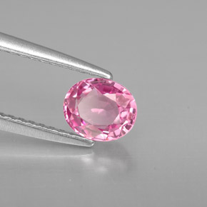0.79カラットの天然ピンクスピネル（5.9×5 mm・オーバルカット）