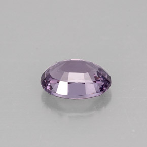 1.00カラットの天然パープルスピネル（7×5.4 mm・オーバルカット）