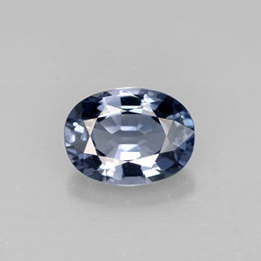 0.90カラットの天然灰色がかった青スピネル（6.8×5.1 mm・オーバルカット）