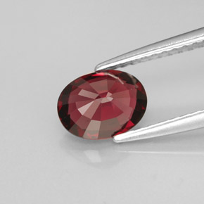 1.11カラットの天然レッドスピネル（7.4×5.5 mm・オーバルカット）