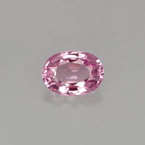 1.04カラットの天然ピンクスピネル（7.2×5.2 mm・オーバルカット）