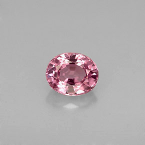 0.74カラットの天然ピンクがかった紫スピネル（5.7×4.6 mm・オーバルカット）