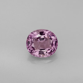 1.49カラットの天然パープルスピネル（7.2×6.4 mm・オーバルカット）