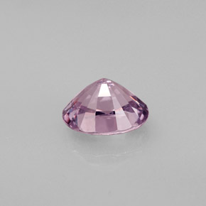1.64カラットの天然パープルスピネル（7.7×6.4 mm・オーバルカット）