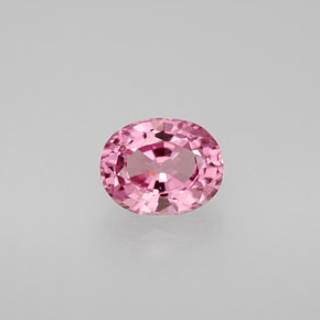 1.53カラットの天然ピンクスピネル（7.8×6.2 mm・オーバルカット）
