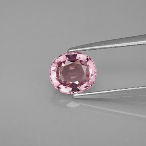 1.46カラットの天然紫がかったピンクスピネル（7.1×6.3 mm・オーバルカット）