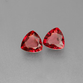 カラットの天然レッドスピネル（5.1×5.1 mm・トリリアント）
