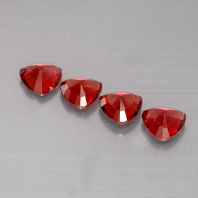 カラットの天然赤みがかったオレンジスピネル（5.1×5 mm・トリリアント）
