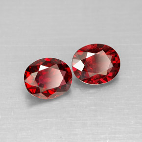 カラットの天然レッドスピネル（6.1×5.1 mm・オーバルカット）