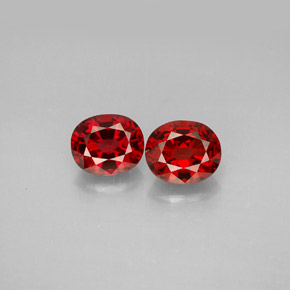 カラットの天然レッドスピネル（6.1×5.2 mm・オーバルカット）