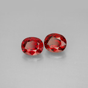 カラットの天然レッドスピネル（6.1×5.2 mm・オーバルカット）