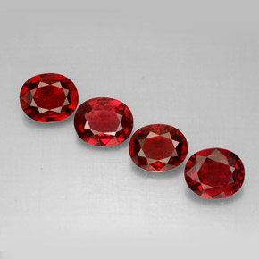 カラットの天然レッドスピネル（6.1×5.1 mm・オーバルカット）