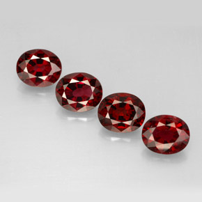 カラットの天然レッドスピネル（6×5.1 mm・オーバルカット）
