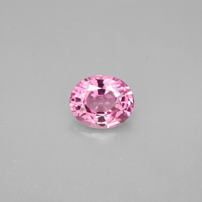 1.32カラットの天然ピンクスピネル（7.4×6.1 mm・オーバルカット）